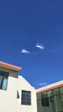 藍(lán)天白云