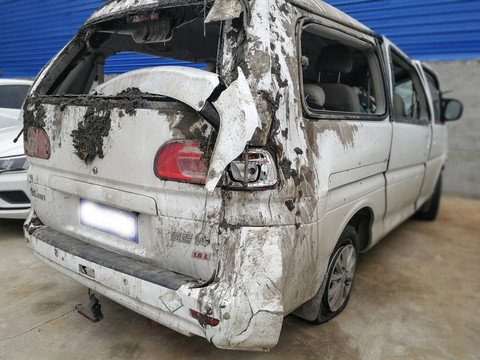 事故車