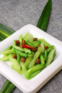咸魚粒炒芥蘭