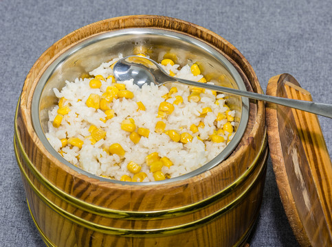 木桶玉米雜糧飯