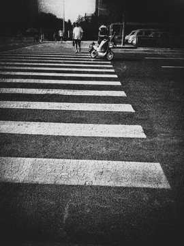 穿越馬路