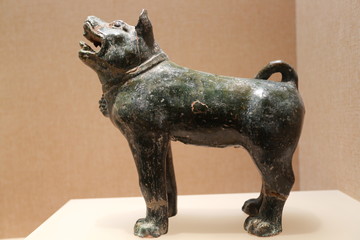 東漢 綠釉陶犬