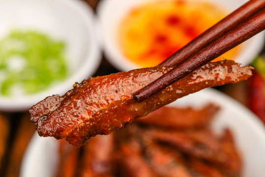 香辣小魚