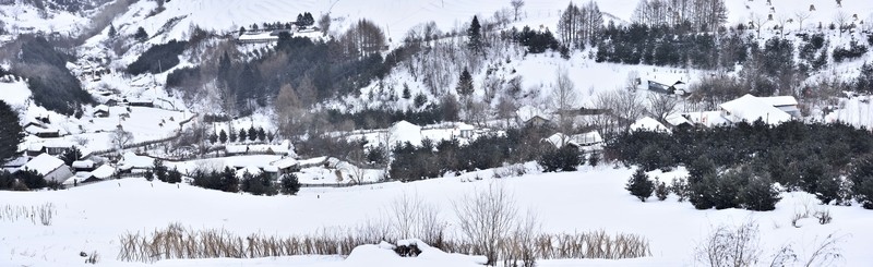 雪鄉(xiāng)風(fēng)情山腳農(nóng)家