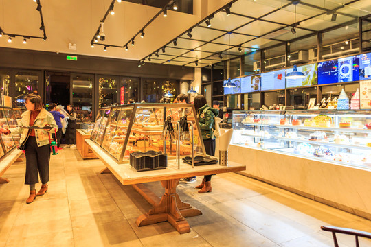 面包店內(nèi)景