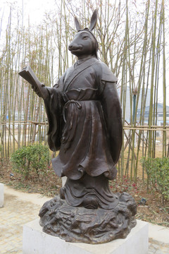 生肖兔雕塑