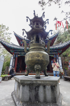 騰沖云峰山 靈驗山 云峰山香爐