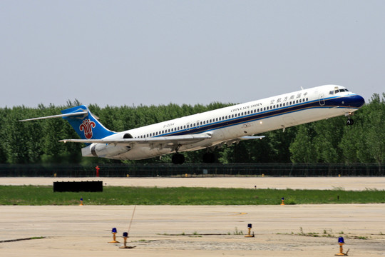 飛機(jī)起飛 民航 中國南方航空