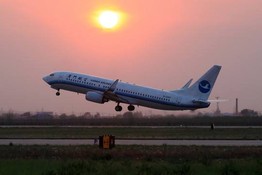 廈門(mén)航空 飛機(jī)起飛