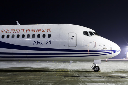 國產(chǎn)飛機(jī) ARJ21 客機(jī)