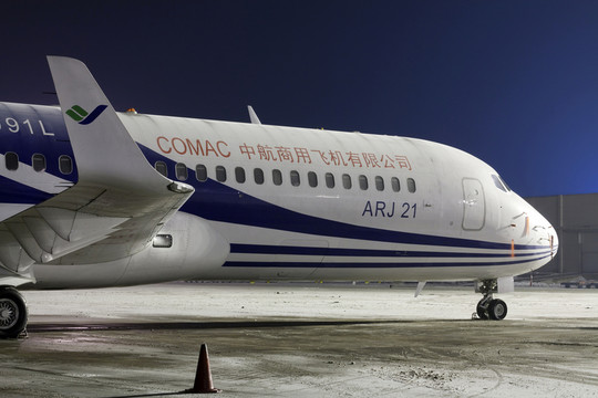 國產(chǎn)飛機(jī) ARJ21 客機(jī)