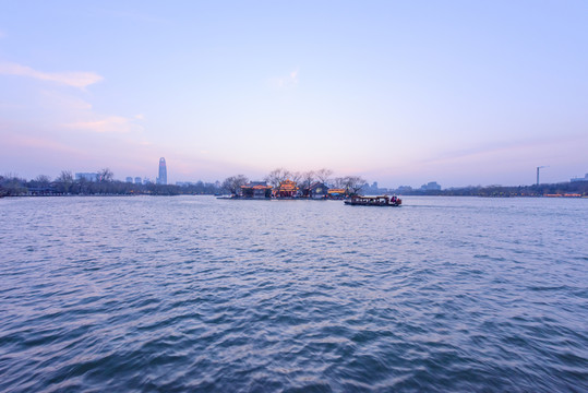 濟(jì)南大明湖夕陽 （10）