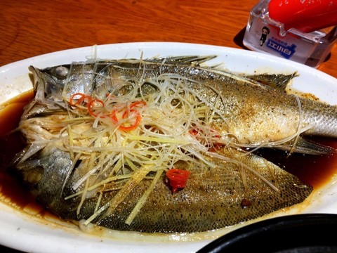 清蒸鱸魚
