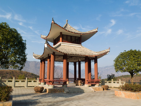 公園里的中式休閑亭子