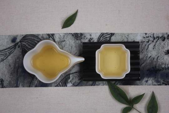 瓷胎掐絲琺瑯彩單杯