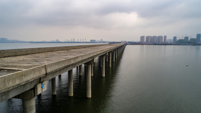 武漢在建四環(huán)線湯遜湖段