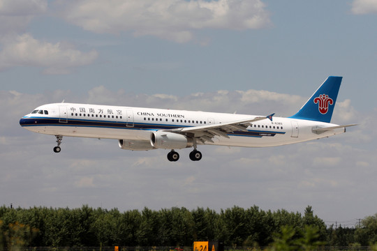 中國南方航空 飛機降落