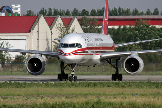 上海航空 飛機 波音B757