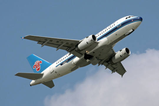 飛機起飛 南航 空客A319