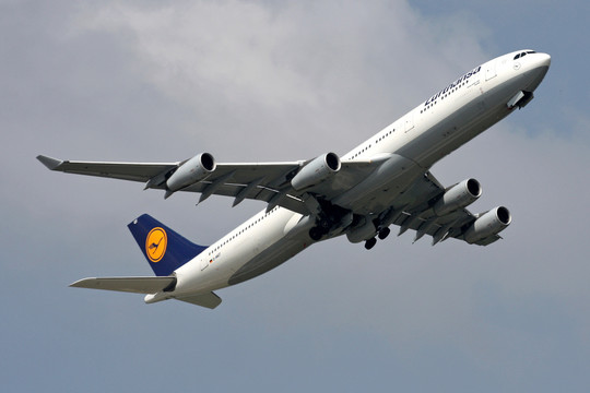 飛機(jī)起飛 德國(guó)漢莎航空