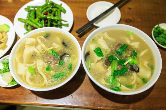 羊肉燴面