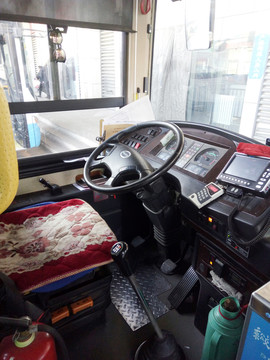 公交車駕駛室