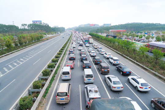 春運(yùn)高速公路堵車(chē)塞車(chē)堵塞