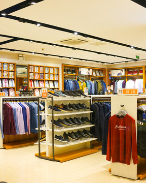 服裝店 購物中心 服裝店鋪