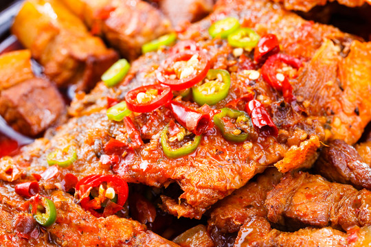 雞煲魚系列 雞 魚 煲 雞翅