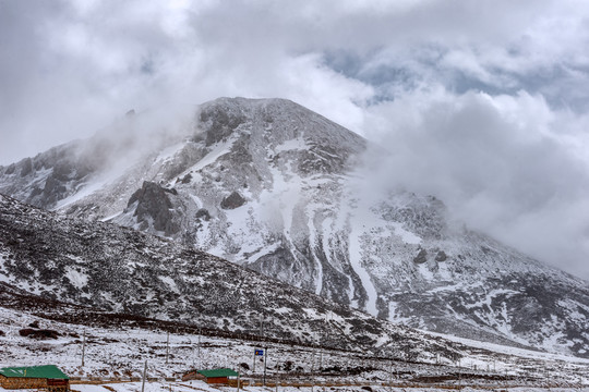 云南德欽白茫雪山