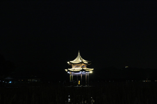 集賢亭夜景