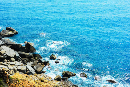 蔚藍(lán)海水