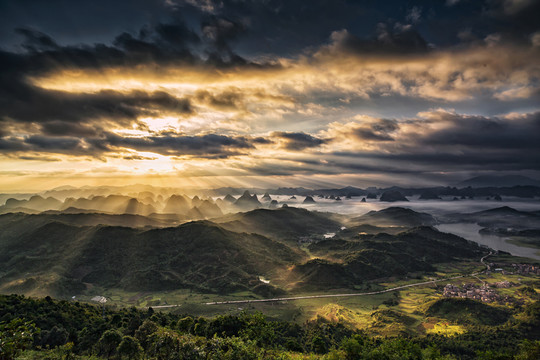 黃姚東潭嶺風(fēng)光