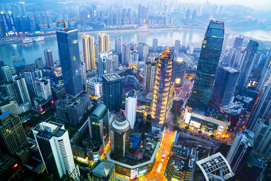 俯瞰重慶城市建筑夜景摩天大樓
