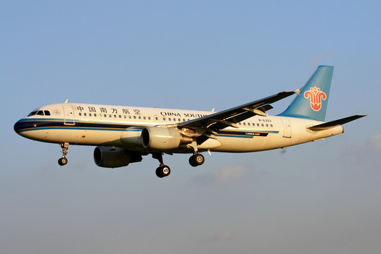 航班落地 飛機(jī) 中國(guó)南方航空