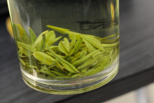 安吉白茶綠茶茶湯
