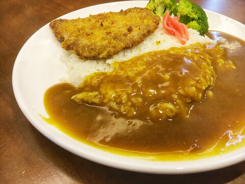 咖喱豬扒飯
