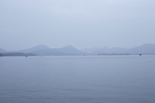 水墨西湖