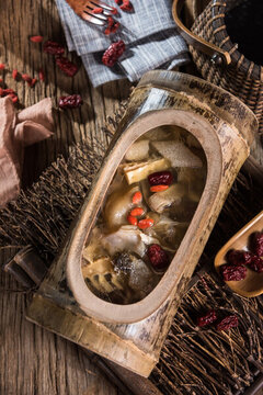 竹筍雜菌湯