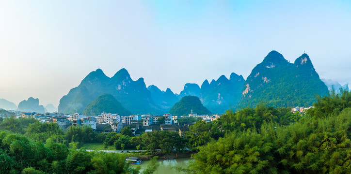 廣西桂林山水陽朔興坪古鎮(zhèn)全景圖