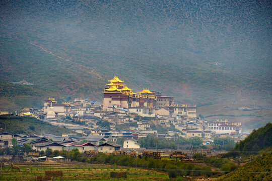 松贊林寺金頂