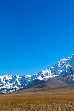 連綿的雪山