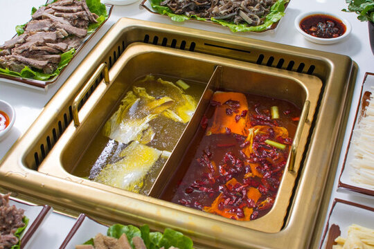 閩南牛肉火鍋鴛鴦鍋底