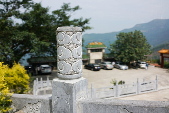 寺廟 石頭攔河 石雕