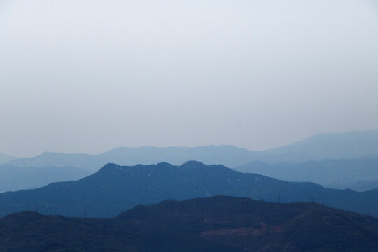 水墨群山