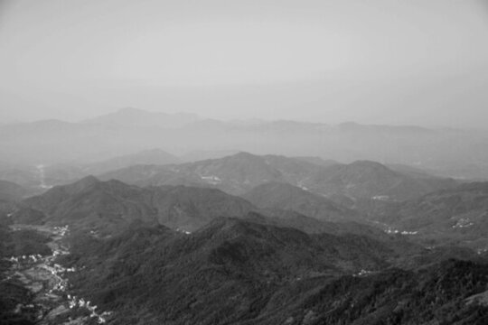 水墨群山
