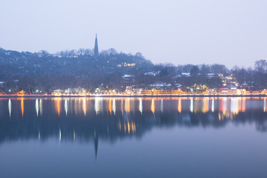 杭州西湖寶石山夜景