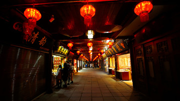 鳳凰古鎮(zhèn) 夜晚中的虹橋