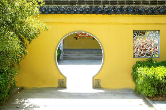 寺院月亮門