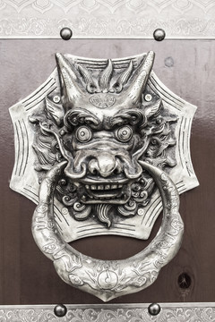 中國門龍頭扣首